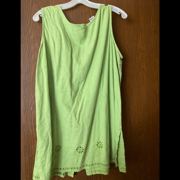 Green woman’s sleeveless linen shirt - Picture 1 of 5
